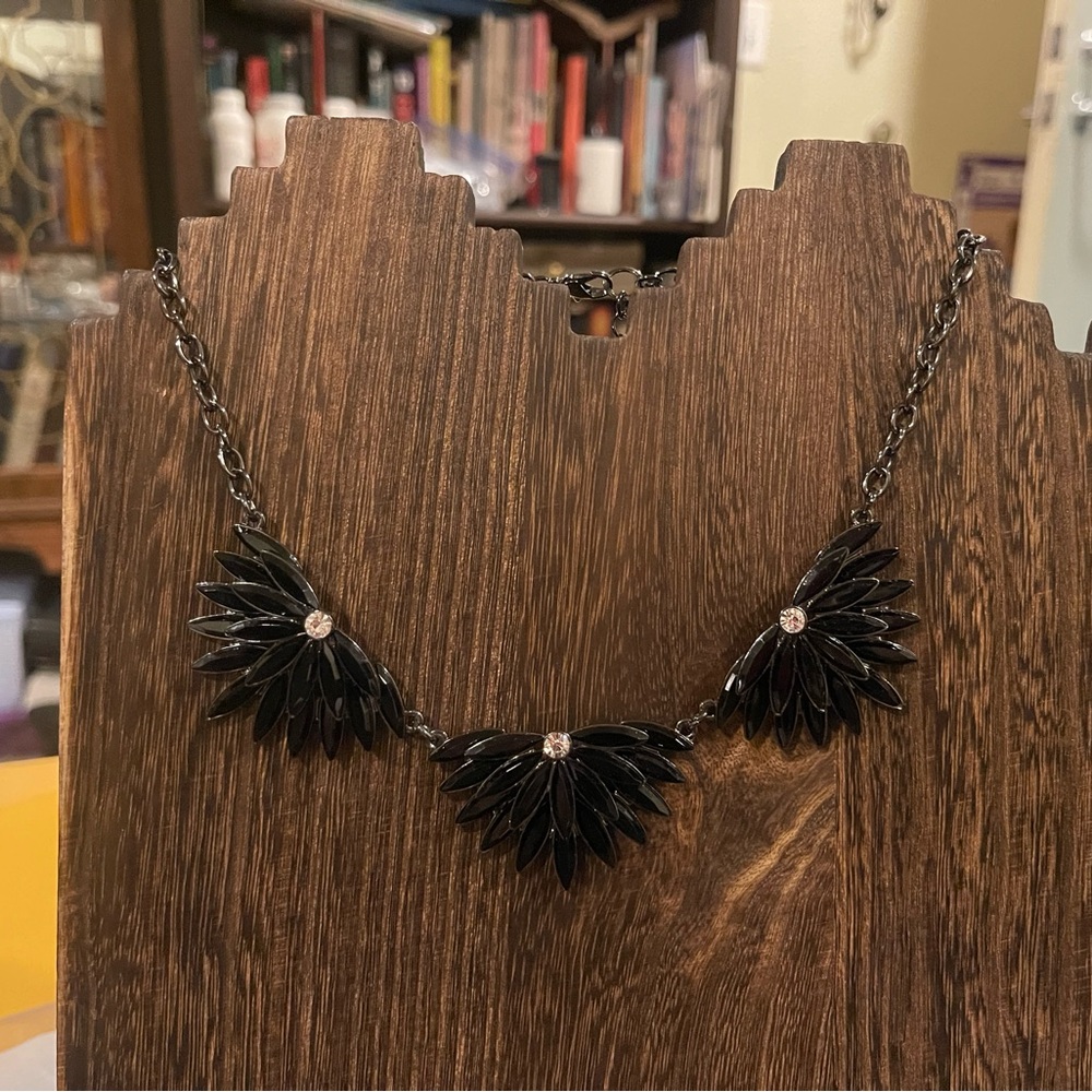 Unique Black Marquise Crystals Arranged In 3 Peacock Tails Hang From Black Chain